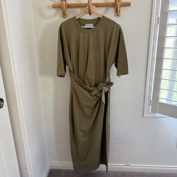Modern Citizen NOA organic cotton t-shirt wrap olive khaki midi dress tie detail - Picture 3 of 9